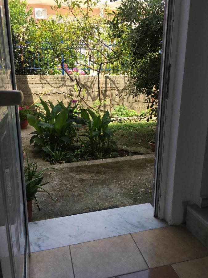 Irini Boutique Rooms!!! Himare Exterior foto